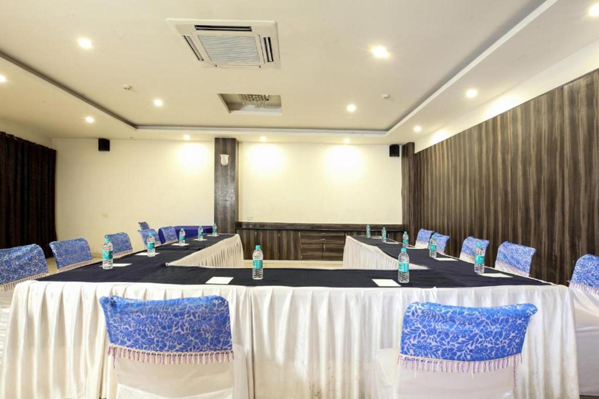 Avexia Premiere Hotel 4*