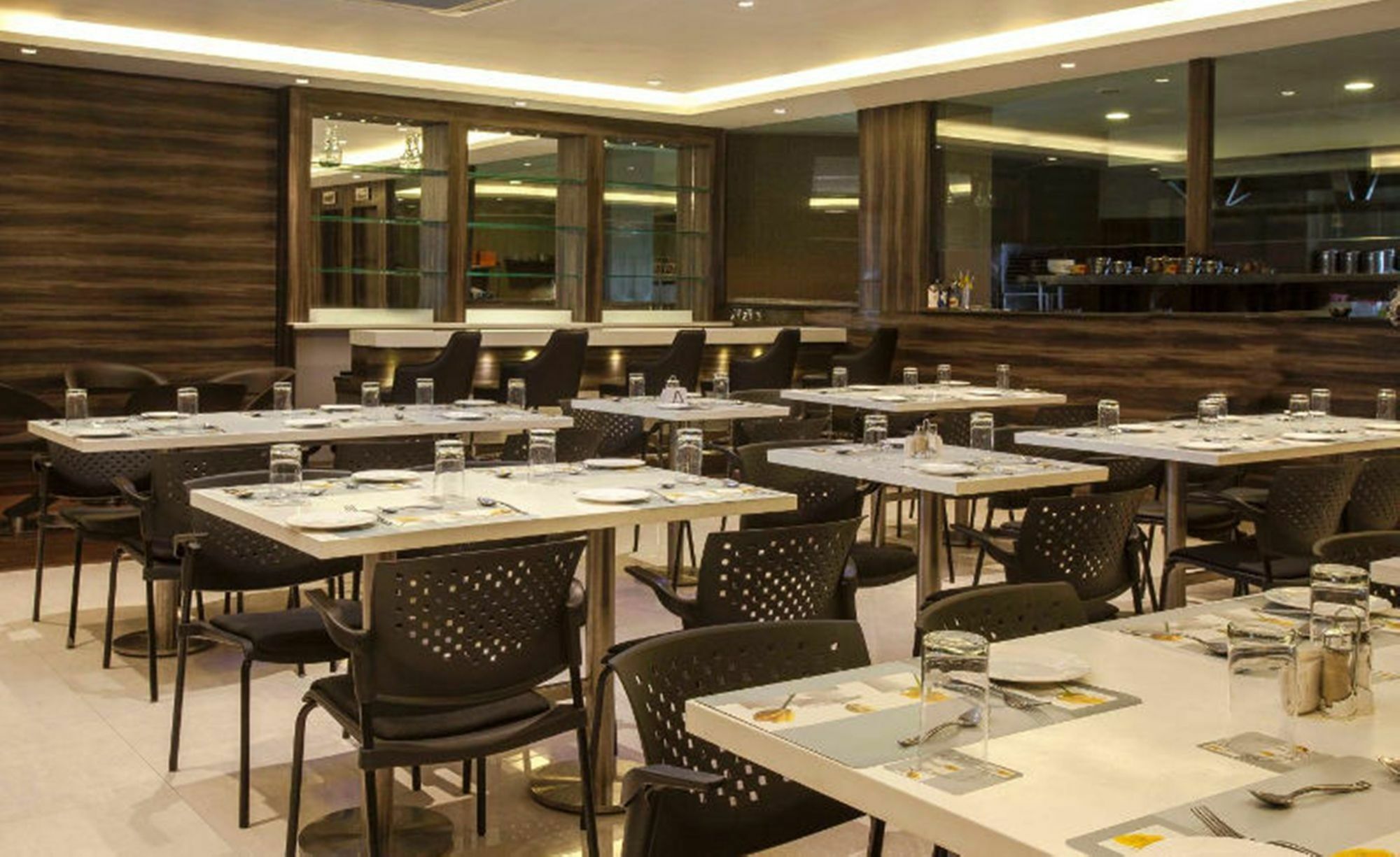 Avexia Premiere Hotel